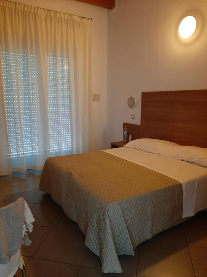 Hotel Arno 2*